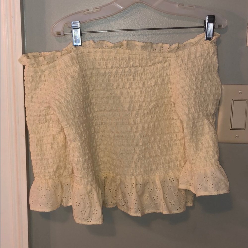 AMERICAN EAGLE SMOCKED TOP
